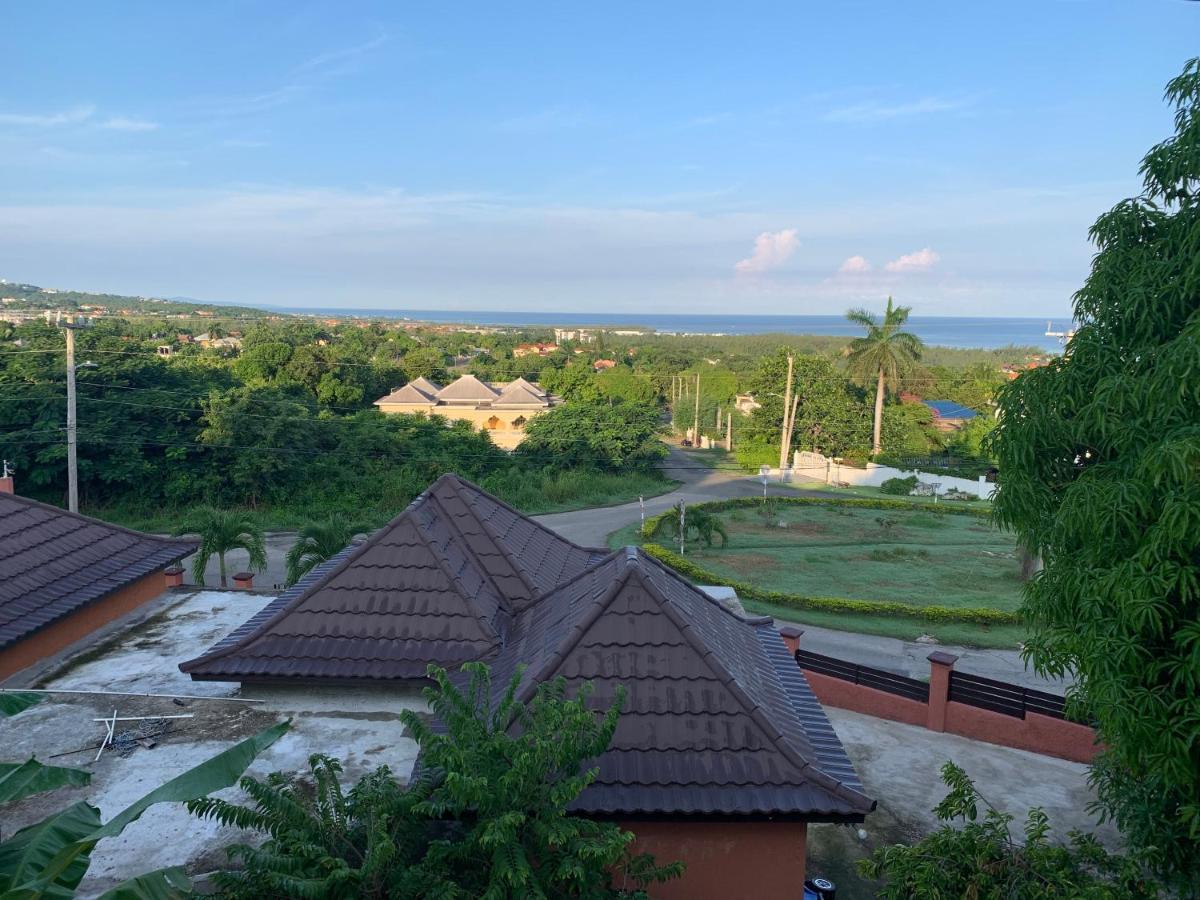 N & A Palace Montego Bay Esterno foto